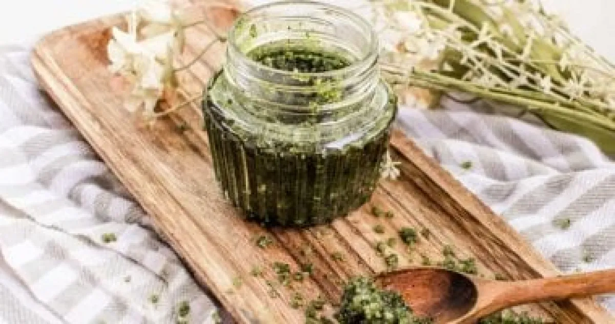 ماذا يحدث لجسمك عند بدء يومك بكوب من العصير الأخضر؟