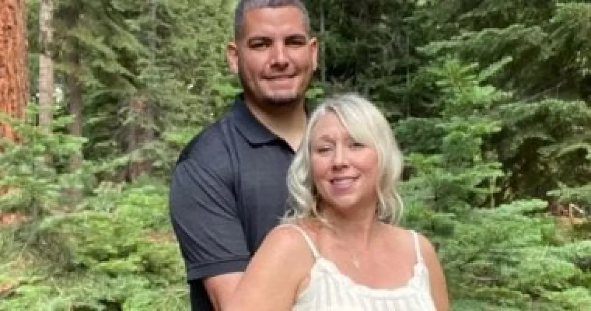 بريطانية تنجب توأمًا بعد 8 إجهاضات.. والسر في التخلي عن النباتية