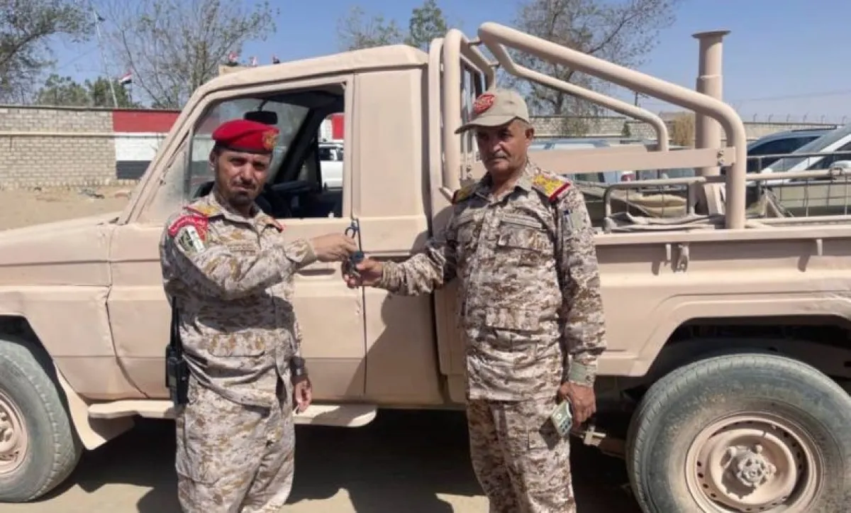 الشرطة العسكرية في مأرب تعيد مركبة عسكرية للقيادة الأولى لتعزيز الانضباط