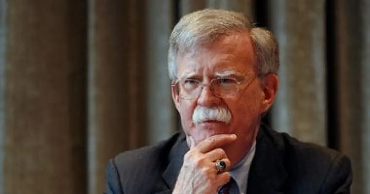 بولتون يحذر: استخدام ترامب القوة في غرينلاند سيُحدث زلزالاً سياسياً أمريكياً