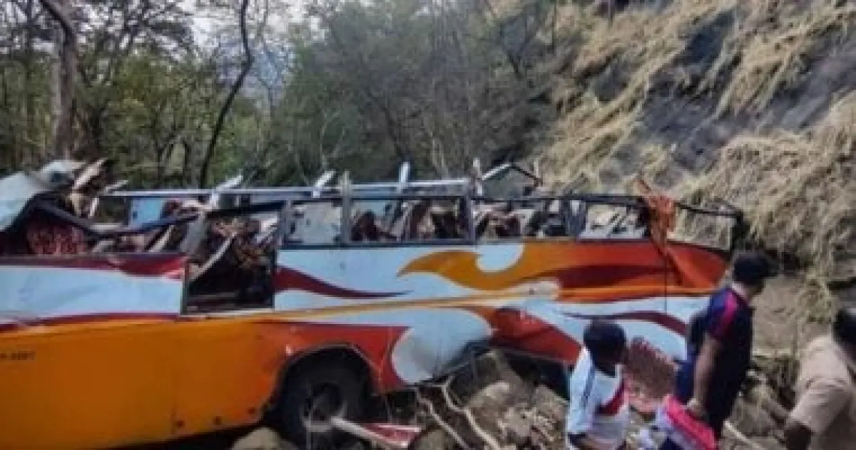 انقلاب شاحنة في باكستان يسفر عن 4 وفيات و8 إصابات