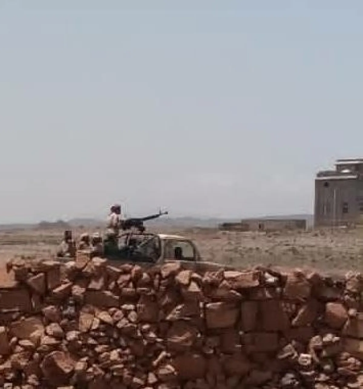 تصعيد حوثي في ذمار: حملة عسكرية تحاصر "بني سبأ" وتجرف أراضي المواطنين