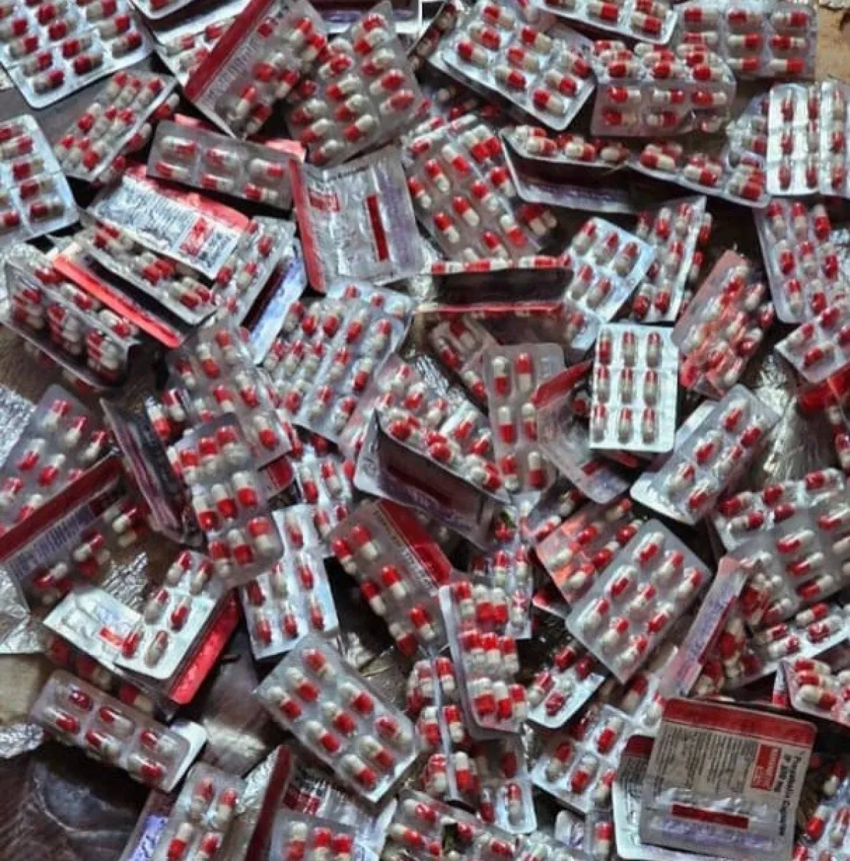 إحباط تهريب نحو 3 آلاف حبة مخدرة عبر منفذ الوديعة في عمليتين متتاليتين