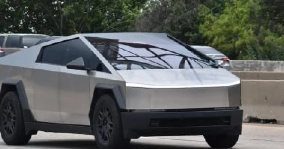 تسلا تضخ ملياري دولار في xAI وتؤكد بدء إنتاج سايبرتراك هذا العام