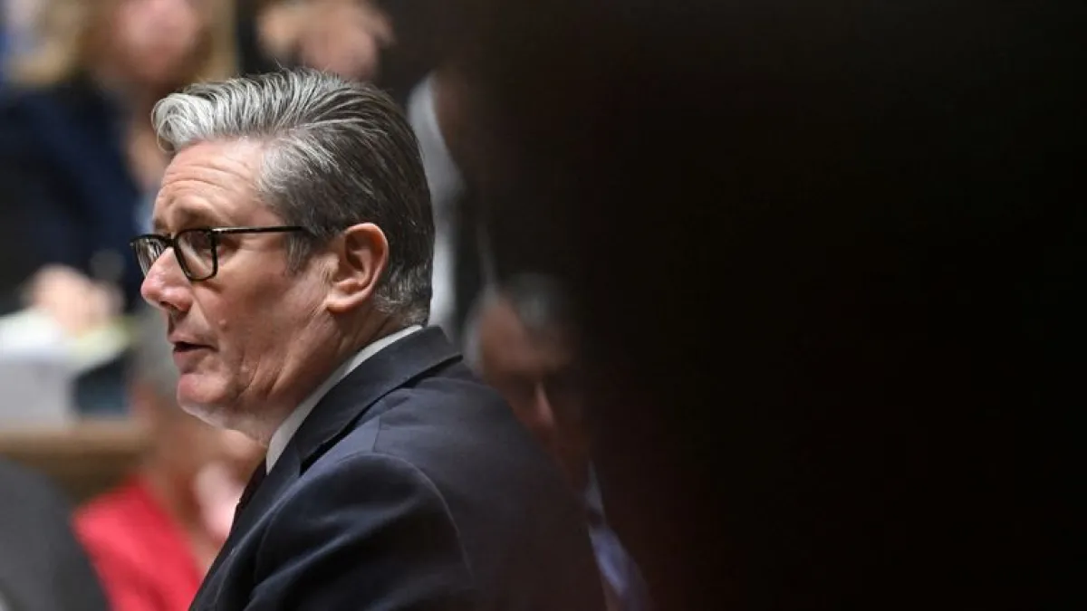 أزمة بيتر ماندلسون تضع مستقبل كير ستارمر على المحك وسط شكوك الحلفاء