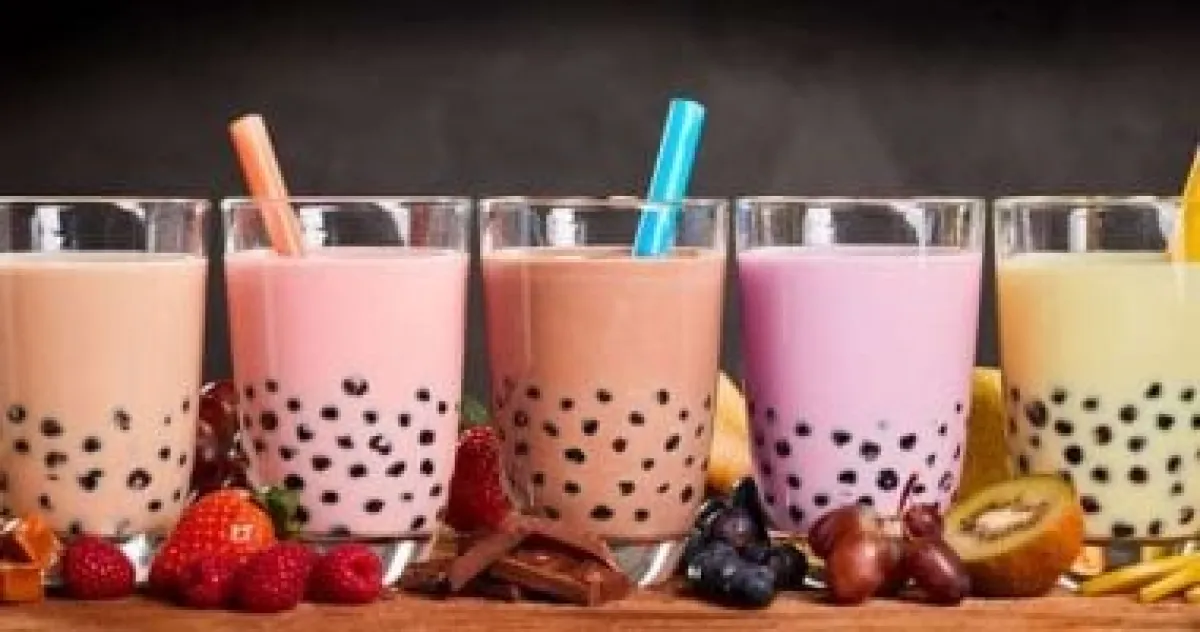 دراسة تحذر: الإفراط في شاي "البوبا" يرفع خطر حصوات الكلى والكبد الدهني