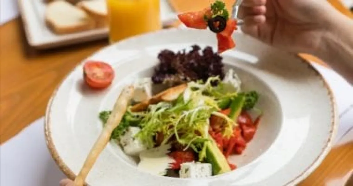 قاعدة الـ 3 ساعات قبل النوم: سر بسيط لصحة القلب وتنظيم سكر الدم