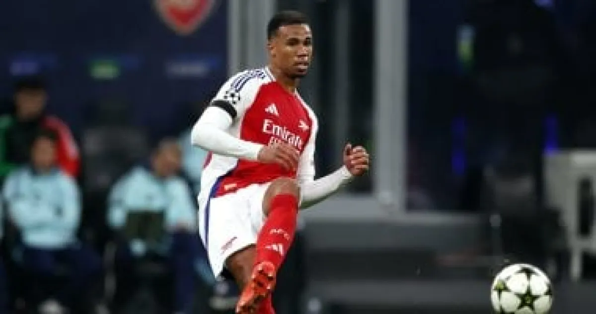 ماجالهايس يتصدر قائمة أفضل مدافعي العالم.. تعرف على العشرة الأوائل