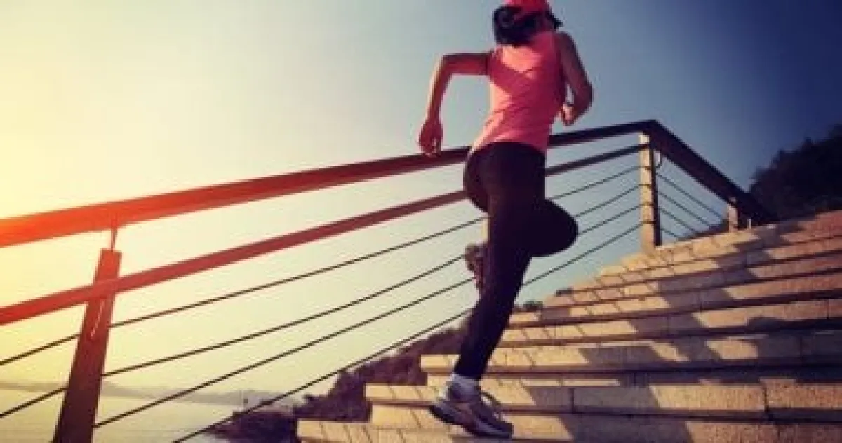 ضيق التنفس عند صعود الدرج؟ مؤشرات تكشف خطر النوبات القلبية