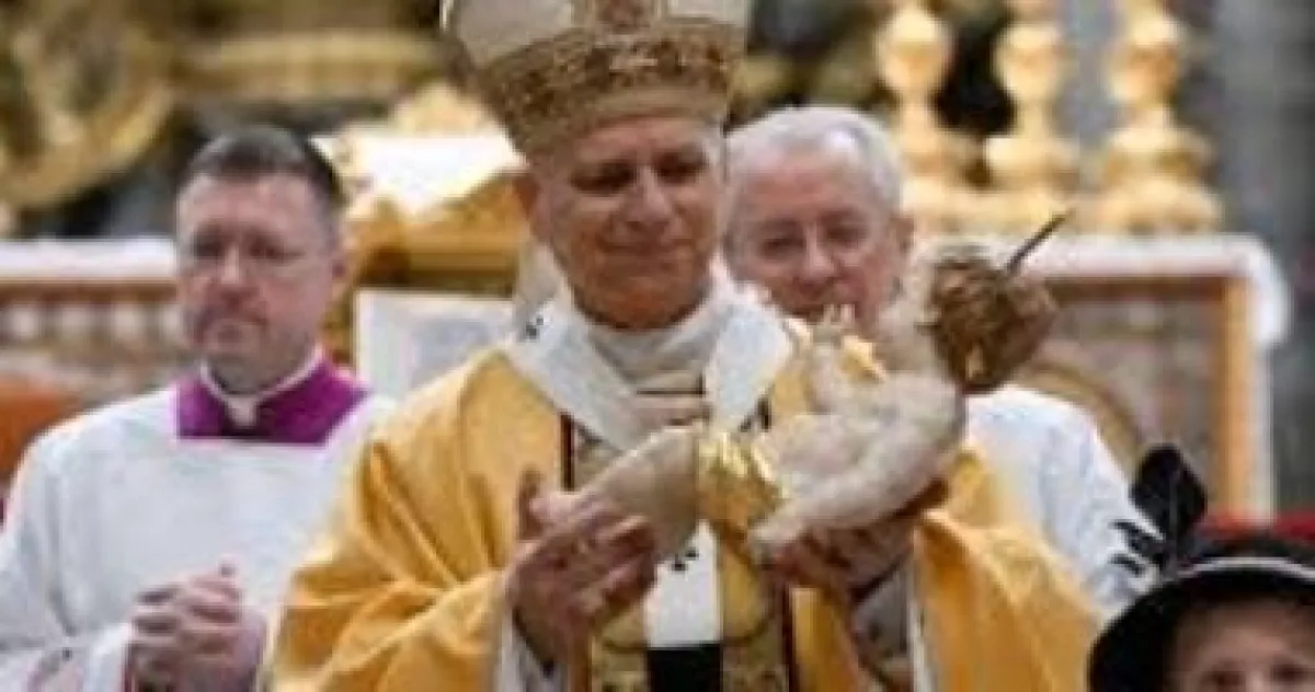 بابا الفاتيكان يحث على وقف العنف في الشرق الأوسط ويؤكد ضرورة الحوار