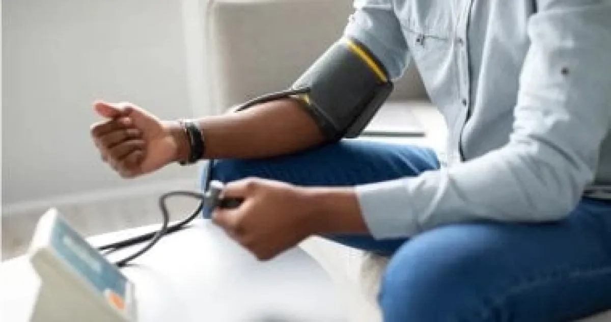 العلاقات الاجتماعية: سلاح سري لحماية قلبك من الأمراض والتوتر