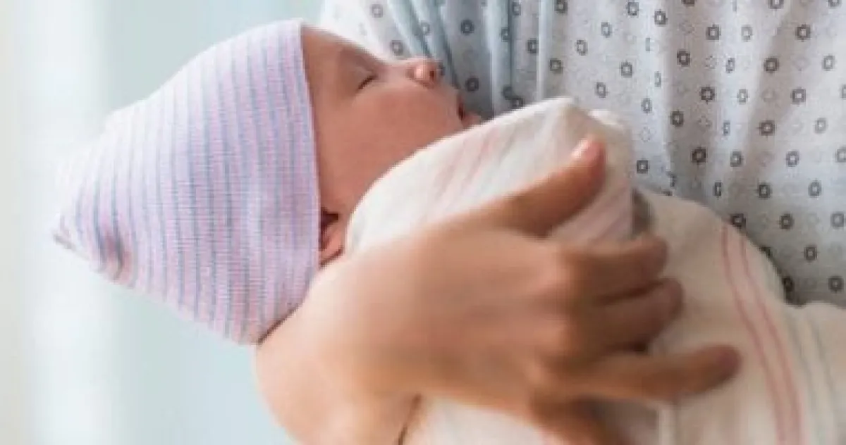 الإمساك عند الرضع: متى تقلق وتستدعي زيارة الطبيب؟