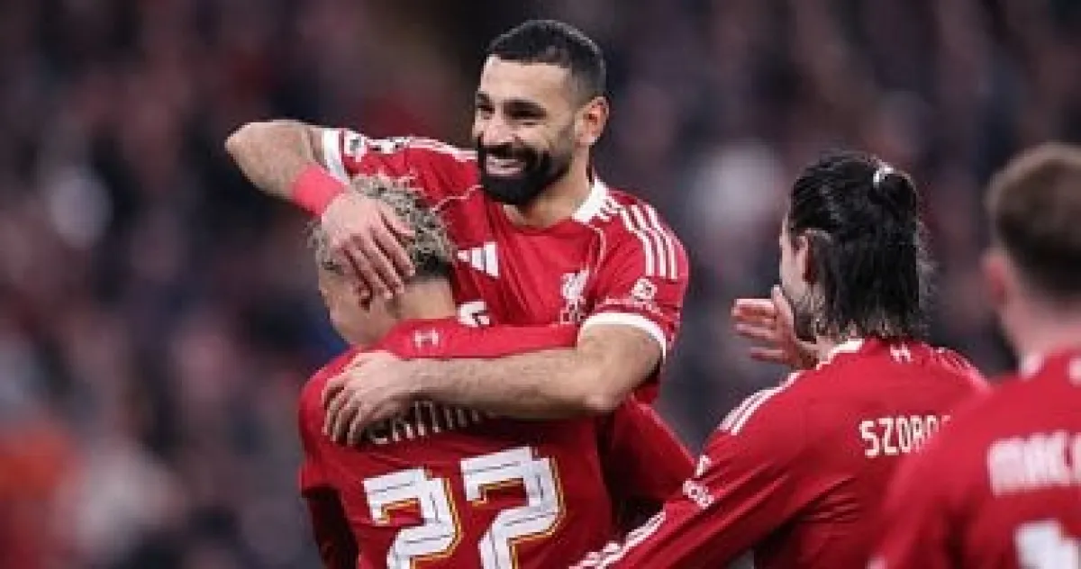 صلاح يتألق ويسجل "هدف عالمي".. رد فعل جنوني من بدلاء ليفربول