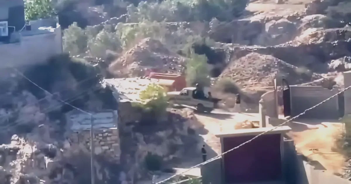 الأمن في الضالع يلقي القبض على قاتل نجله بعد حصار أمني