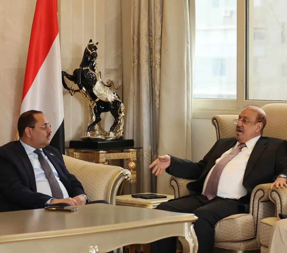 البركاني وأبو حورية يناقشان آلية انعقاد مجلس النواب وإقرار موازنة 2026