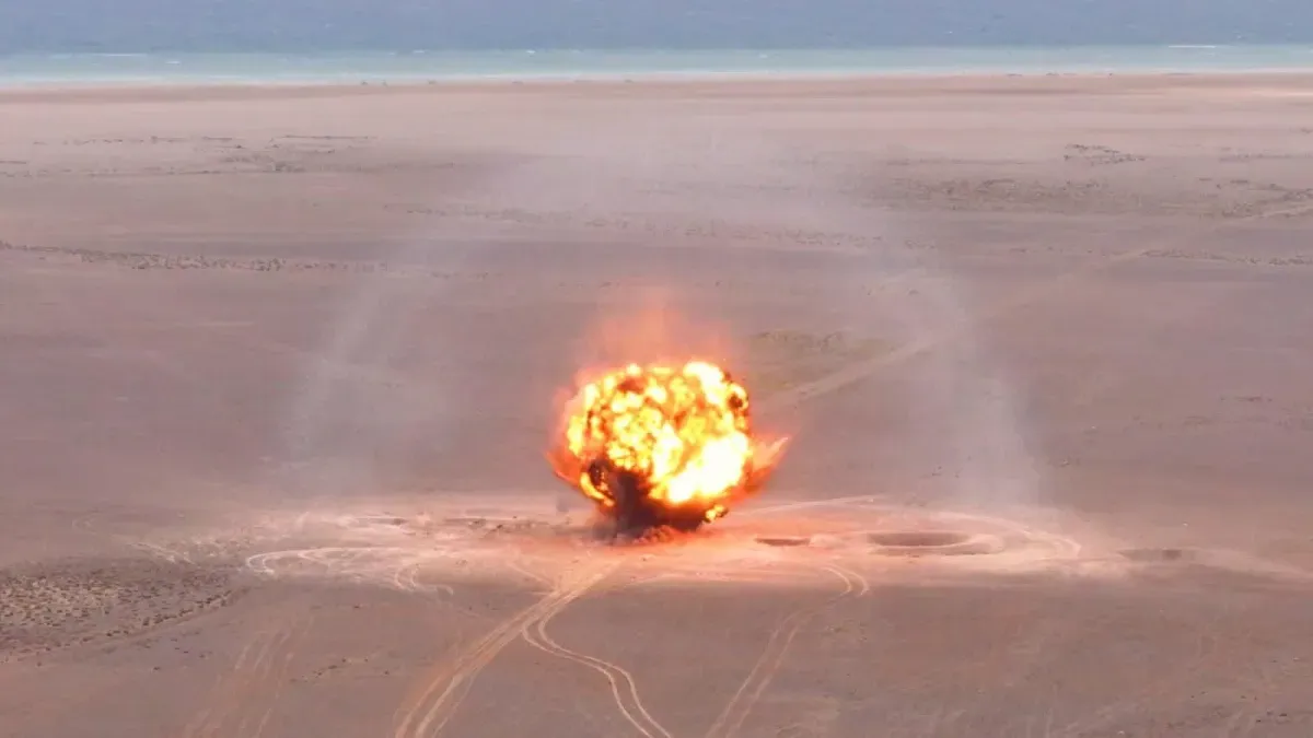 "مسام" تتلف 4925 لغماً وذخيرة في باب المندب