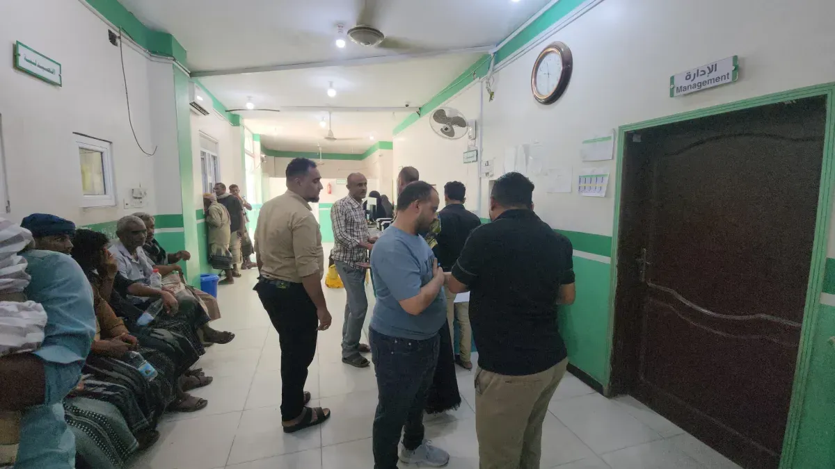 حملة رقابية موسعة على المرافق الطبية بالمخا لضمان جودة الخدمات