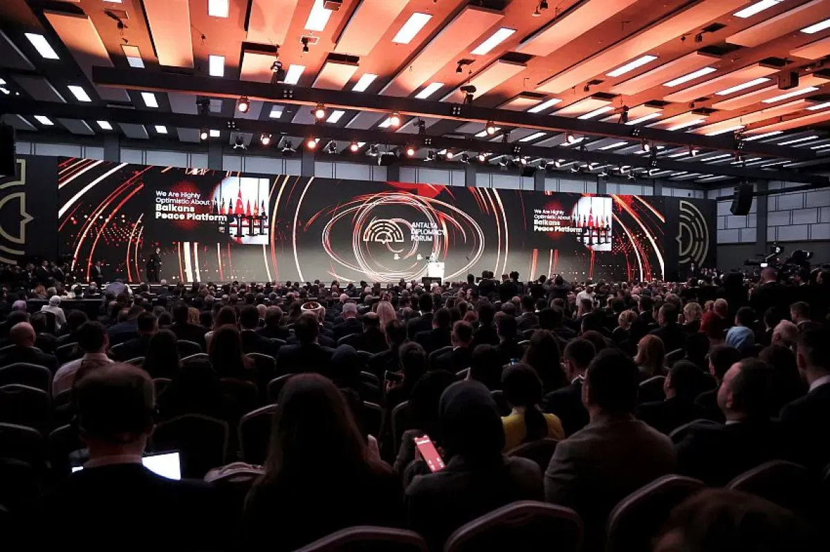 الزنداني يشارك في منتدى أنطاليا ويبحث دعم اليمن وتعزيز الشراكات الدولية