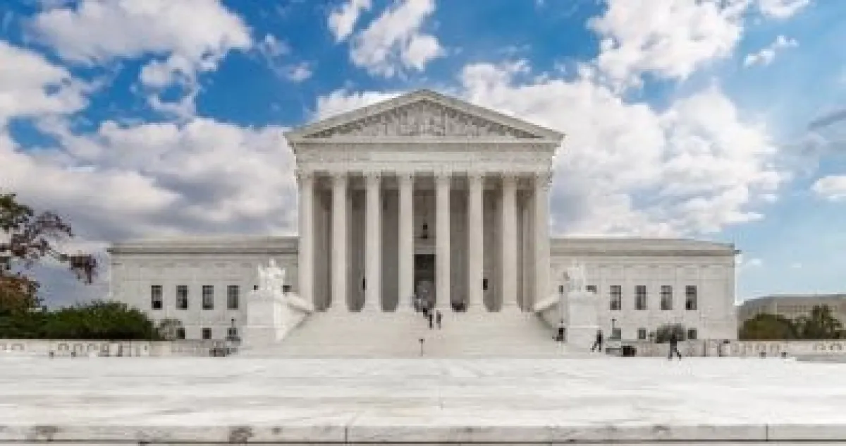 هاكر أمريكي يتهرب من السجن بعد اختراق حكومي