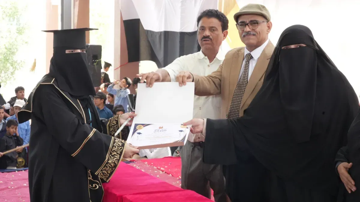 تخرج طلاب الثانوية في المخا احتفاءً بذكرى انطلاق المقاومة الوطنية