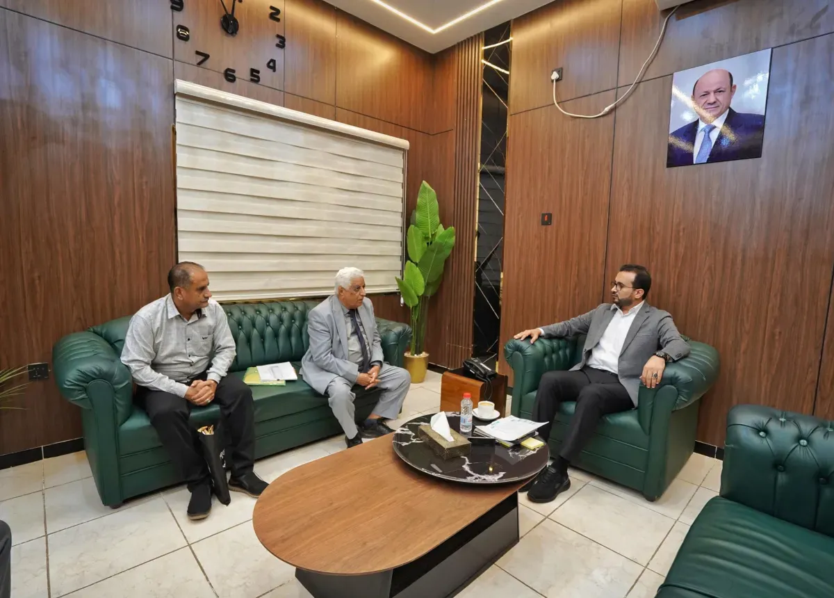 وزير الخدمة المدنية يناقش أوضاع الأكاديميين والتسويات الوظيفية مع رؤساء جامعات