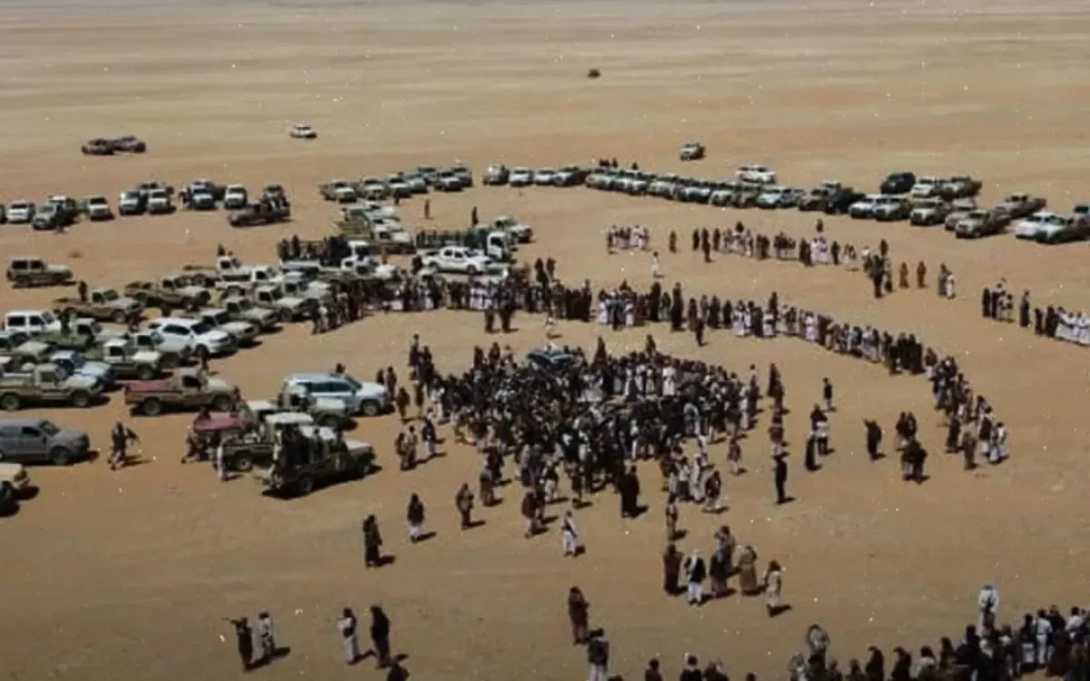 حشود قبلية في الجوف ترفض وساطات وتصعد ضد اختطاف الشيخ الحزمي