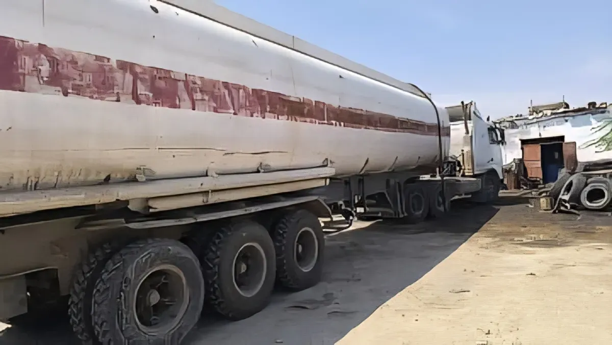 المكلا: تفكيك شبكة تهريب ديزل وضبط مستودع سري بالريان