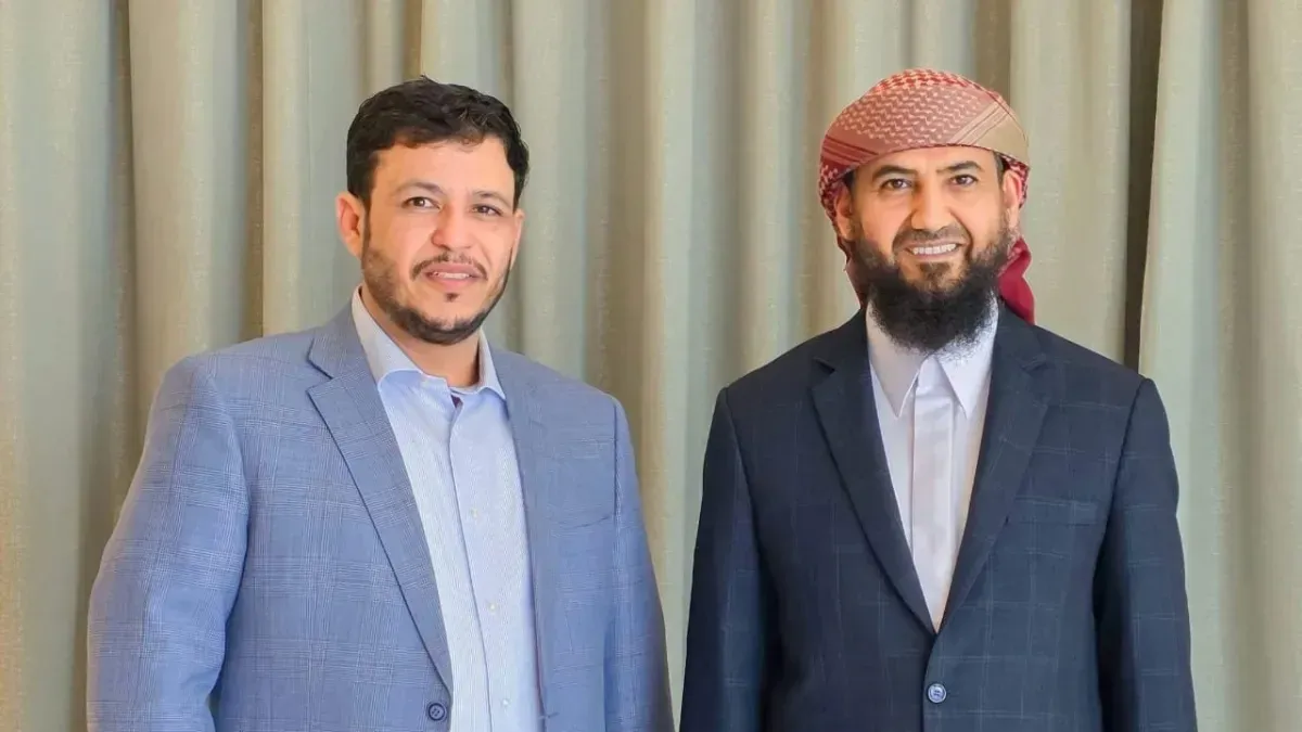 المحرمي والعليمي يؤكدان ضرورة تعزيز التنسيق ووحدة الصف داخل مجلس القيادة