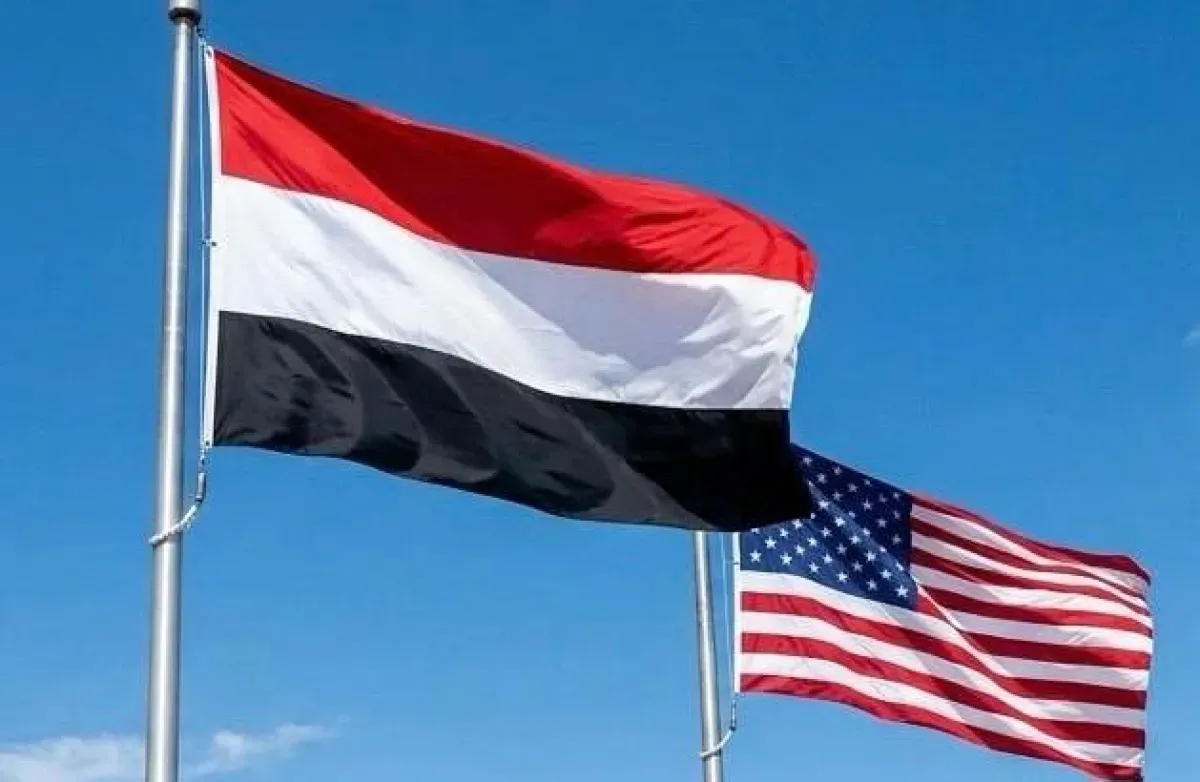 اليمن يناقش مع واشنطن تصعيد الحوثيين بالبحر الأحمر ويدعو لرد دولي حازم