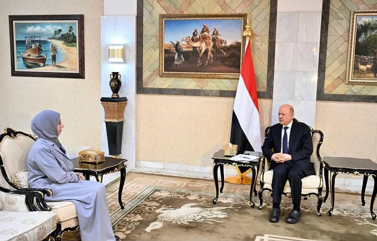 الزوبة تؤدي اليمين وزيرة للخارجية.. والعليمي يدعو لدبلوماسية فاعلة لمواجهة المشروع الإيراني