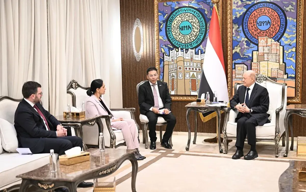 العليمي: اليمن في مرحلة جديدة لاستعادة المبادرة وبناء الدولة