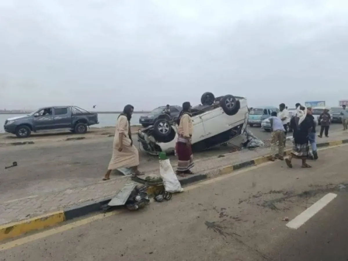 15 حادثاً مرورياً في المحافظات المحررة: 3 وفيات و14 إصابة وخسائر بالملايين