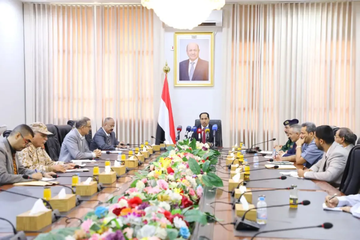 الخنبشي يترأس اجتماعاً هاماً لدعم الجبهات وتعزيز صمود القوات المسلحة