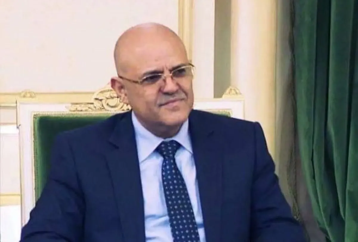 محافظ تعز: المحافظة تخوض معركة مزدوجة ضد الحوثيين وتثبيت مؤسسات الدولة