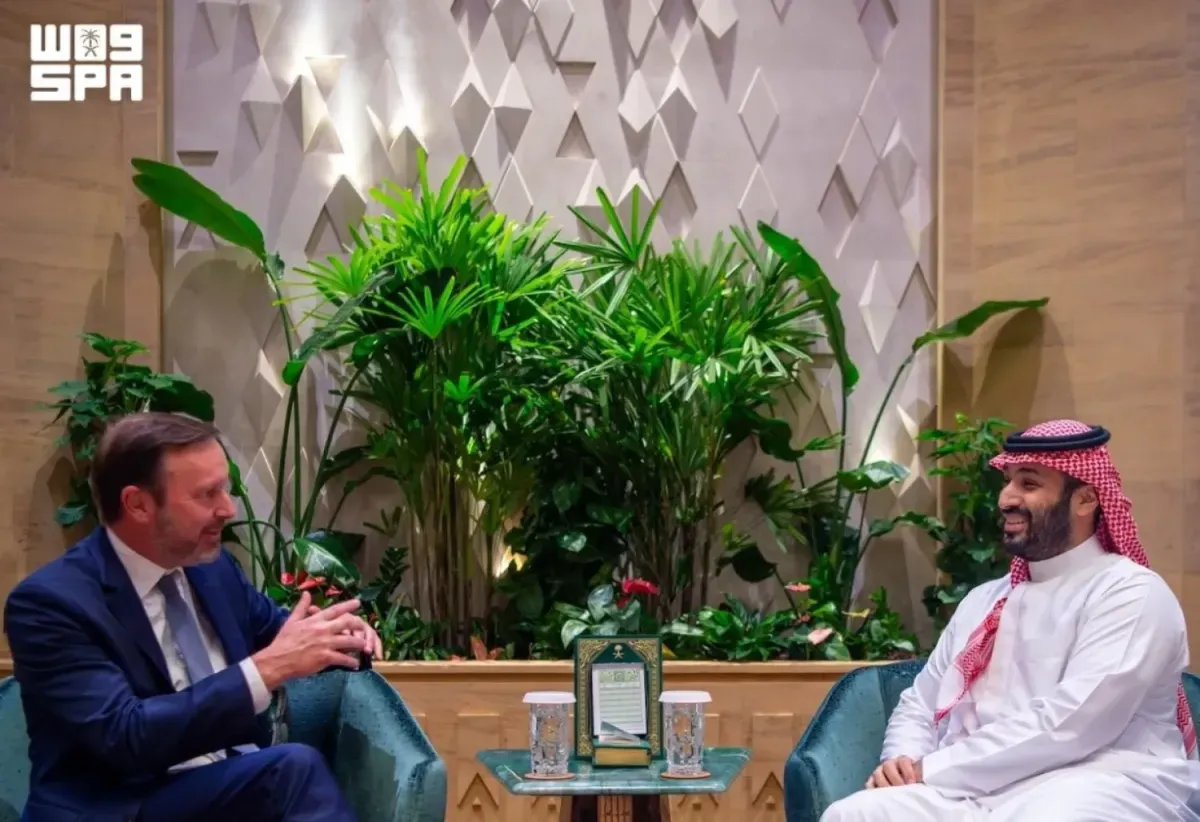 ولي العهد السعودي يناقش مع سيناتور أميركي التطورات الإقليمية