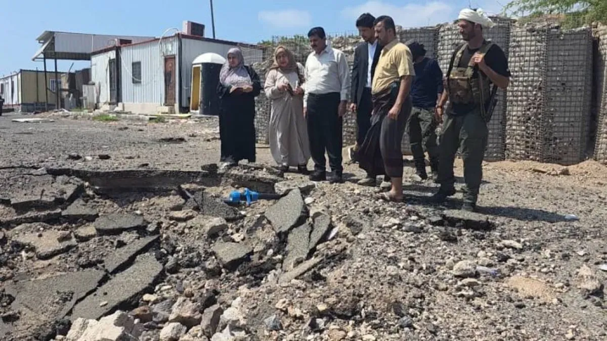 لجنة تحقيق توثق 5 شهداء و16 جريحاً في قصف حوثي استهدف مجمع معاشيق